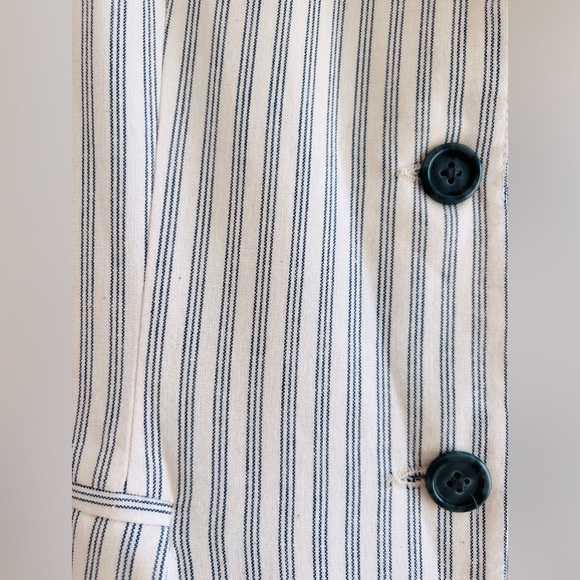 Ron Herman shrunken blazer pin stripe sz 4. Worn once no defects. - Picture 3 of 9